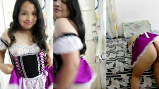 Puta con hermosas tetas envia video caliente al novio