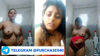 New Instagram Viral Nude lady from Pune records her nude Mara