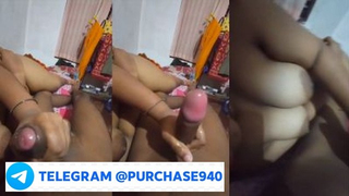 New Instagram Viral Desi nude girl gives a handjob to her lov