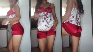 Putita cachonda grabando vudeo caliente