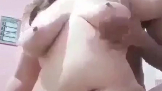 High class Bhabhi ke sath nude romance karta uska yaar