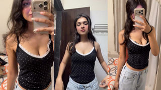 Beautiful snapchat strips off girl leak