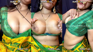 Cuteness Overload! ???? BHABHI IN MOOD JERKING THAT DICK AND LOOK AT HER RANDI FACE