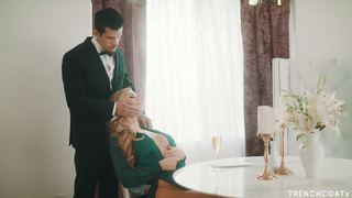 Amazing Lady Fucks Her Servant