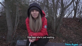 Amateur dirty blonde babe won't say no to casual sex