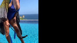 Ewa Sonnet Enormous floats pool story