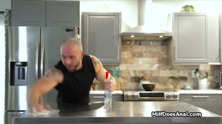 Milf spreads wide for deep anal