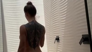 Kim Tylor - Hot Workout And Shower