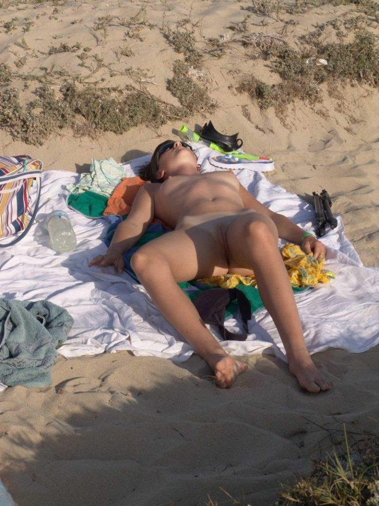 nude beach nudists girls mix vol6 81 800x1067