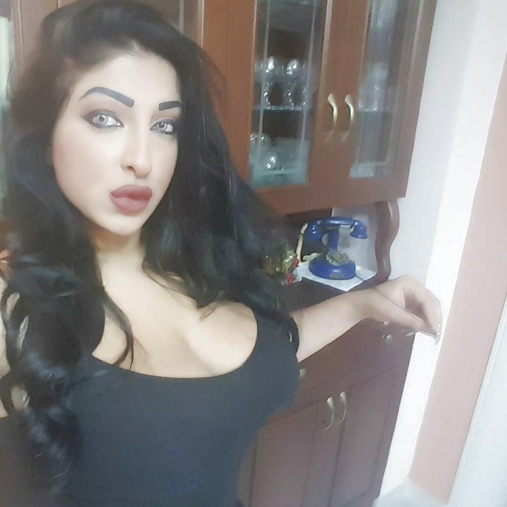 Busty Arab Girl From INSTAGRAM